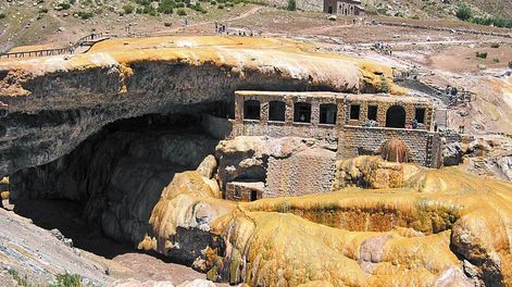 Puente de Inca, uno de los atractivos turísticos en alta montaña.