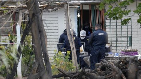 Los Andes | Los cuerpos sin vida de Justa y su esposo Martín fueron hallados en la finca de Las Heras en la que vivían. Su nieto es sospechoso. Foto: Orlando Pelichotti / Los Andes