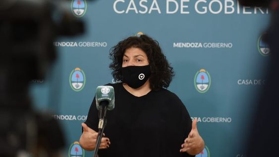 Carla Vizzotti y la ministra de Salud de Mendoza, Ana María Nadal, brindaron una conferencia relacionada al operativo nacional de vacunación. Foto: Prensa Gobierno de Mendoza.