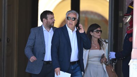 Alfredo Cornejo en una visita a la Casa Rosada. Archivo