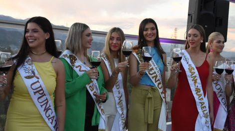 Brindis Real en la Legislatura