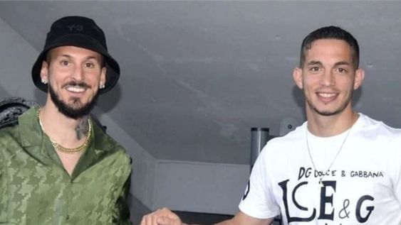 Benedetto y Marcone, los ex jugadores de Boca, participaron juntos de la inauguración del gimnasio que le donaron a Arsenal de Sarandí, club donde se iniciaron.