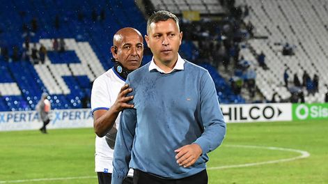 Los Andes | Sin autocrítica. Flores volvió a manifestar que su equipo generó situaciones y no las metió. Mientras tanto, el Tomba se hunde. / Mariana Villa