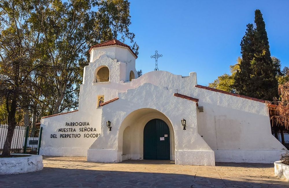 CHACRAS DE CORIA, LUGARES MENDOCINOS, Vecinos quieren declarar Chacras de coria patrimonio provincial.  Iglesia Nuestra Señora del Perpetuo Socorro