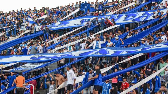 Godoy Cruz la pasó mal, pero le ganó a Arsenal y se metió de lleno en la pelea por el título.Foto: Mariana Villa / Los Andes