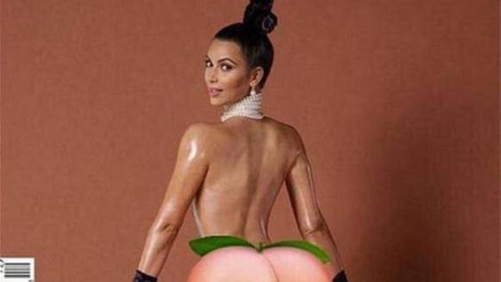 Kim Kardashian mostró su cola y generó una ola de bromas