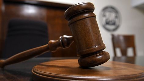 Examen a los nuevos abogados: garantizar la posesión de saberes mínimos - Por J.P. Campos