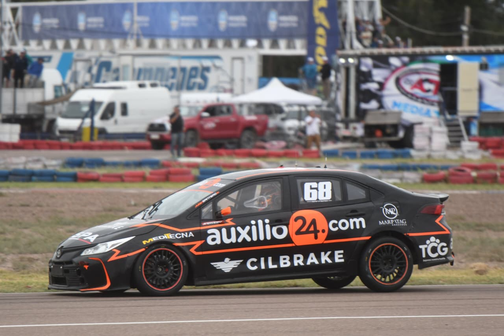 El campeón de Clase 3 volvió a girar en el autódromo esteño después de seis años. En la serie de la mañana terminó tercero. Larga del noveno puesto en la final.