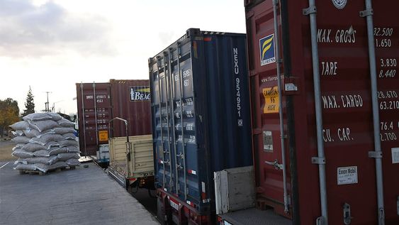 Las exportación de productos de las economías regionales se retrajeron el 16,6% en mayo. Foto: Marcelo Rolland / Los Andes