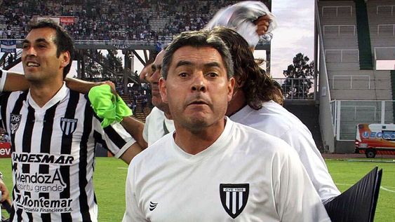 “Toti” Arias piensa en el nuevo plantel