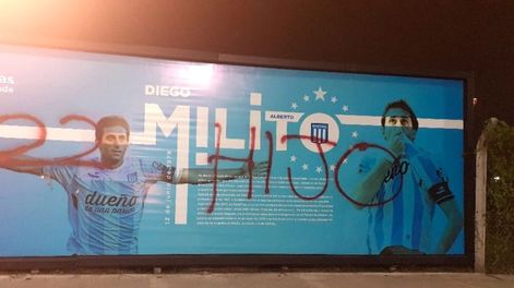 Algunas de las pintadas en el Cilindro de Avellaneda. / Gentileza.