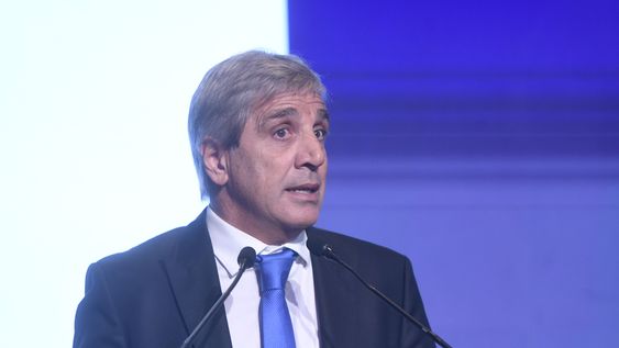 Caputo explicó porque cayó la actividad económica.
