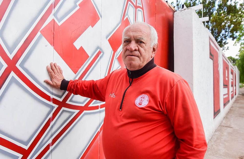 Giardini estuvo ayer en el club y se lo vio muy consternado por la situación.