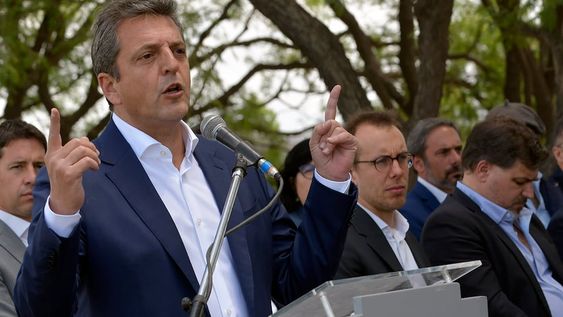 Sergio Massa, ministro de Economía de la Nación, recibió apoyo por las medias anunciadas para asistir a los productores afectados por heladas. Foto: Orlando Pelichotti