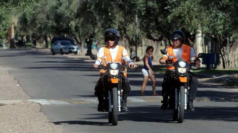 Maipú: detuvieron a un joven que circulaba en una moto con pedido de secuestro en el Parque Metropolitano