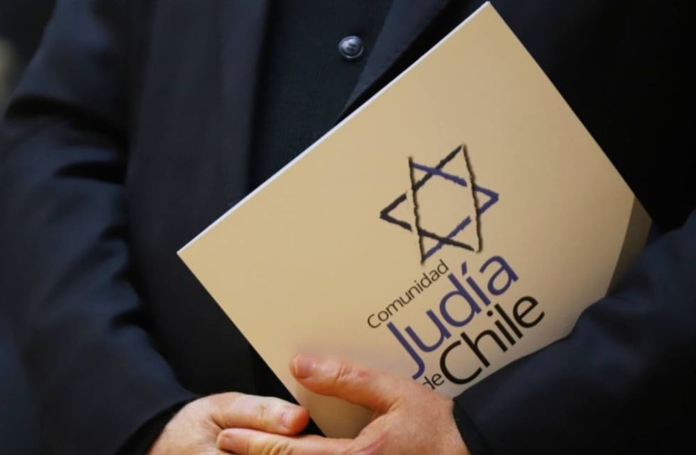 La comunidad judía de Chile publicó un comunicado donde se expresa preocupada por la decisión del presidente Gabriel Boric de excluir a empresas israelíes de una feria de ciencia aeroespacial.