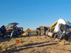 Tragedia en La Rioja: cuatro muertos y una niñas en estado crítico tras un choque frontal.