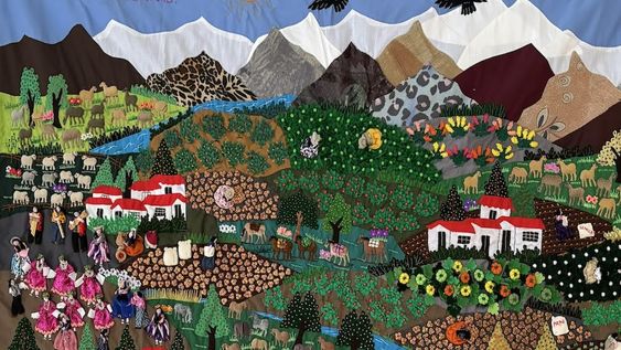 La historia de Mandy y su familia vinculada la historia de un telar de arpillera destaca como un ejemplo del poder de la mujer, la memoria y la tecnología.