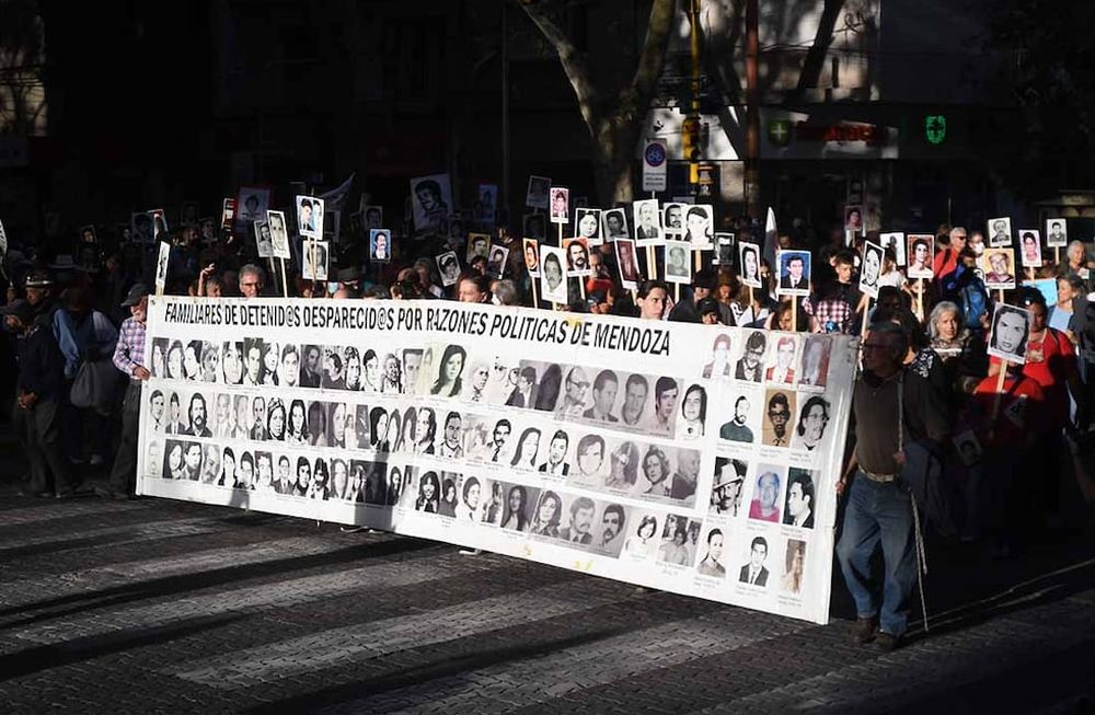 Se espera que este domingo miles de mendocinos se movilicen por el día Nacional de la Memoria por la Verdad y la Justicia.Foto José Gutierrez / Los Andes
