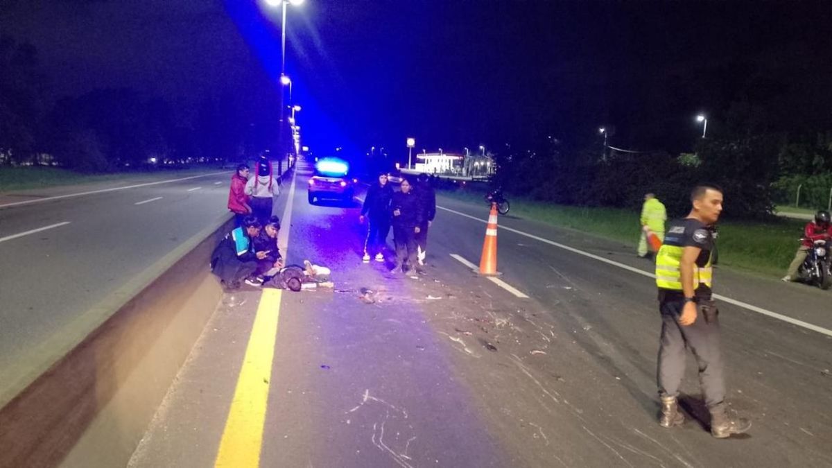 Iba en moto, participaba de una picada ilegal y filmó su propia muerte: impactante video