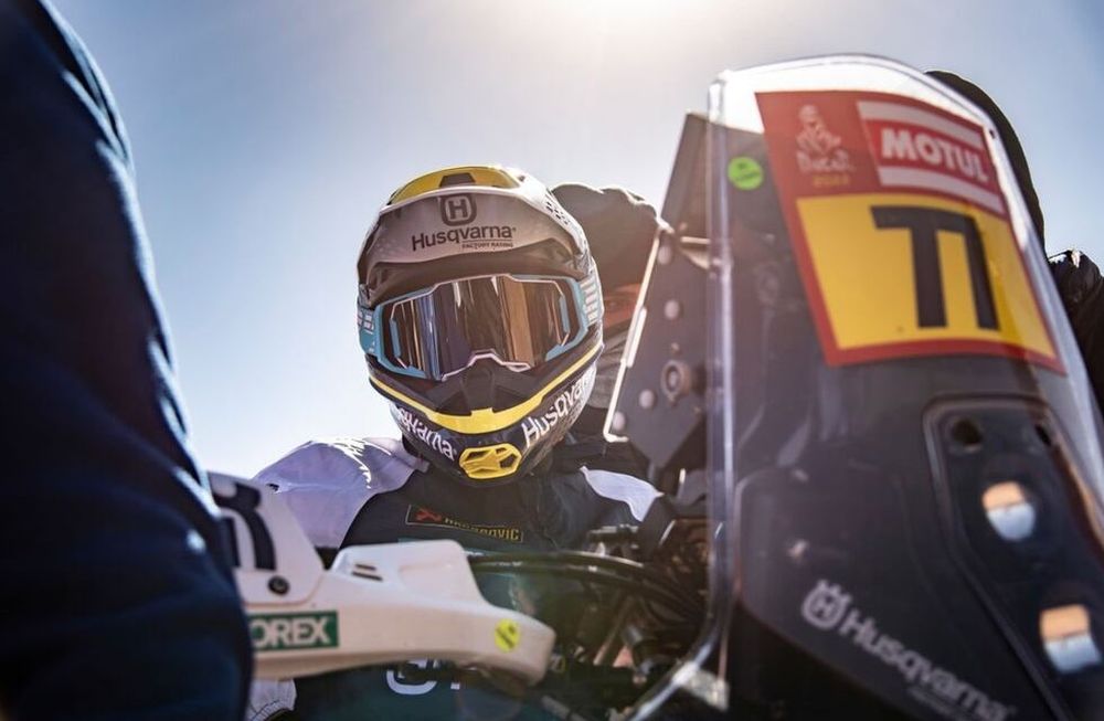 Daniel Sanders conquistó la victoria en la sexta etapa del Dakar 2022 para las Motos. Mientras que Luciano Benavides arribó 11° y fue el mejor argentino.