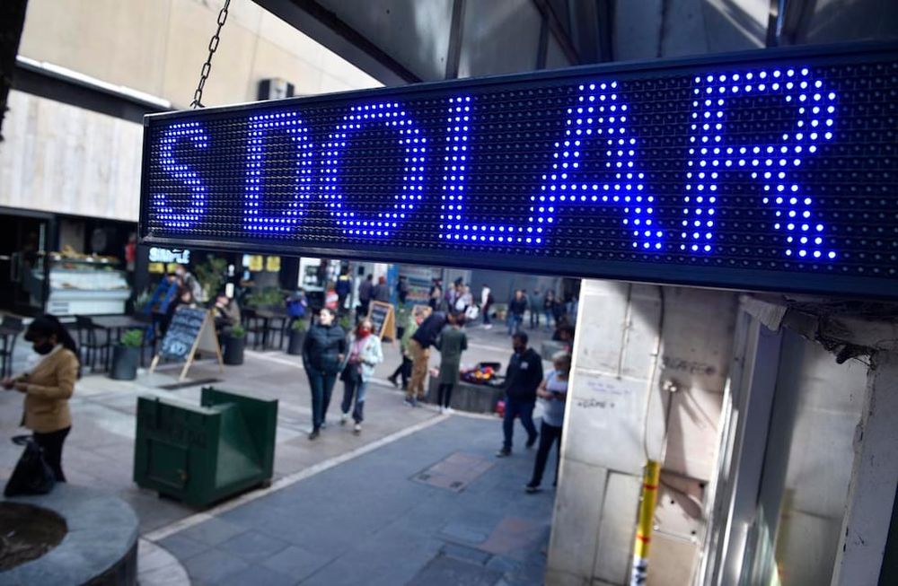 Dólar: a cuánto aumentó la cotización el martes 4 de abril en Mendoza