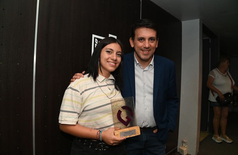 Estudiantes de secundarias crearon proyectos de triple impacto y fueron premiados