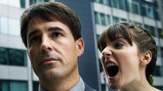Diez razones por las cuales los hombres dejan de oír a sus mujeres