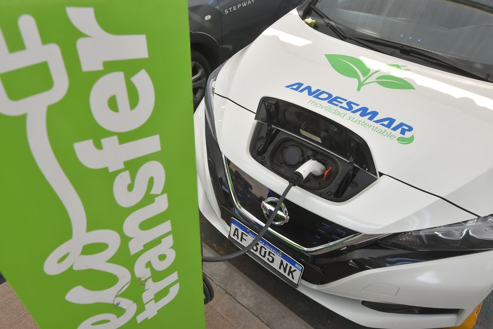 Autos eléctricos: baja de aranceles y fuerte apuesta por los híbridos. Foto: Daniel Caballero / Los Andes.