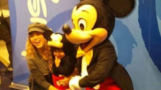 Shakira mostró su pancita de siete meses de embarazo