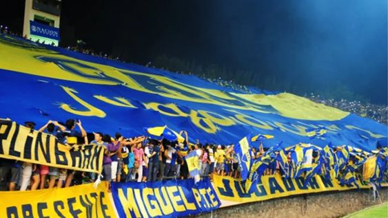 La hinchada de Boca copando el Malvinas