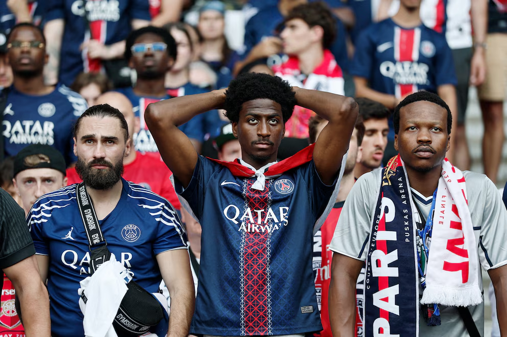 Los hinchas del Paris se juntaron en el Parque de los Pr&iacute;ncipes para disfrutar de la final de la Champions.