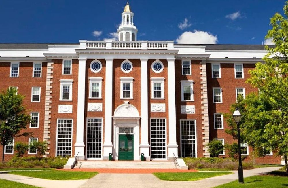 No se trata sólo de recuperar la funcionalidad que se tenía antes del covid, sino maximizar el empleo de los nuevos recursos tecnológicos, para basar la docencia en investigación y generación de proyectos.