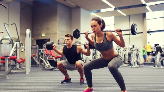 ¿Pesas o cardio?: cómo hacer un plan saludable para bajar de peso