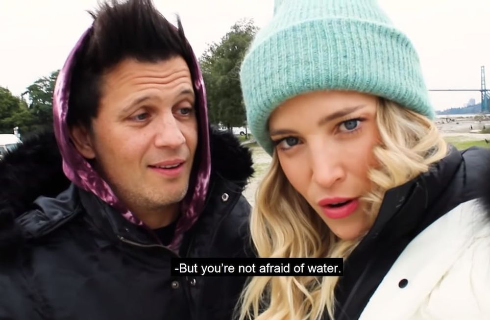 Luisana Lopilato desafió a su hermano Darío a meterse al agua congelada canadiense