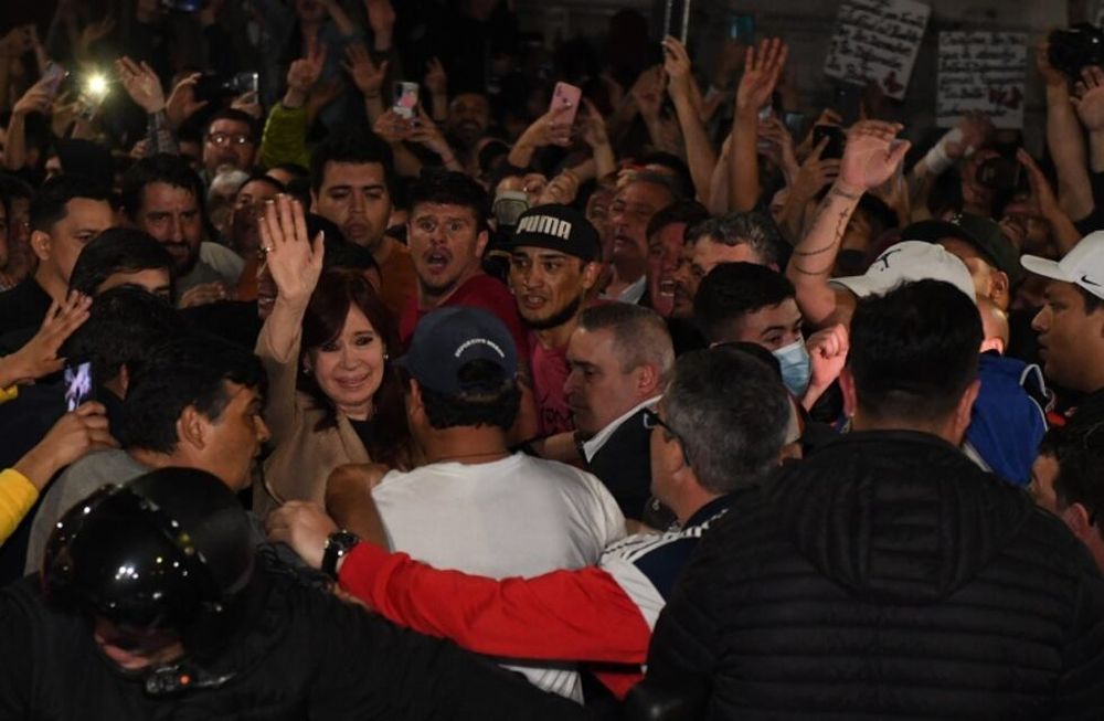 Experto en proteger a políticos analizó las fallas en la custodia de Cristina Fernández