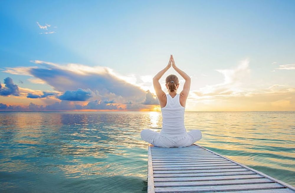 Reducir el estrés, mejorar la salud, practicar la calma y serenidad son varios de los motivos que llevan a la práctica del yoga.