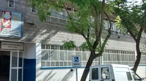 Alumnos de una escuela de Ingeniero Maschwitz planificaron por WhatsApp realizar una masacre