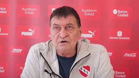 El entrenador del Rojo es paciente de riesgo.