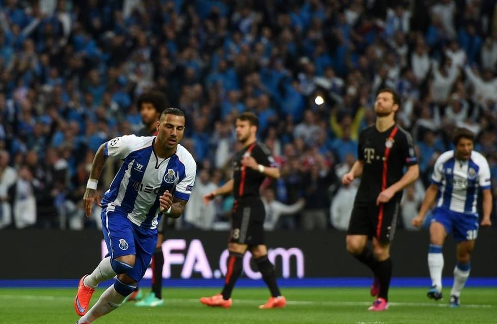 El Porto sorprendió al poderoso Bayern de Guardiola en la ida de cuartos