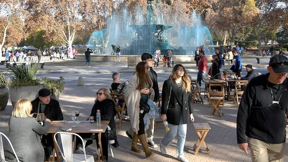 El pronóstico para este finde de semana largo indica leve descenso de la temperatura y la máxima llegará a los 19°C.Foto: Orlando Pelichotti/ Los Andes