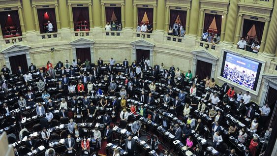 El texto enviado al Congreso plantea una serie de modificaciones a impuestos o regímenes especiales. Este factor se había discutido con el Fondo Monetario Internacional. / Foto: Federico Lope Claro