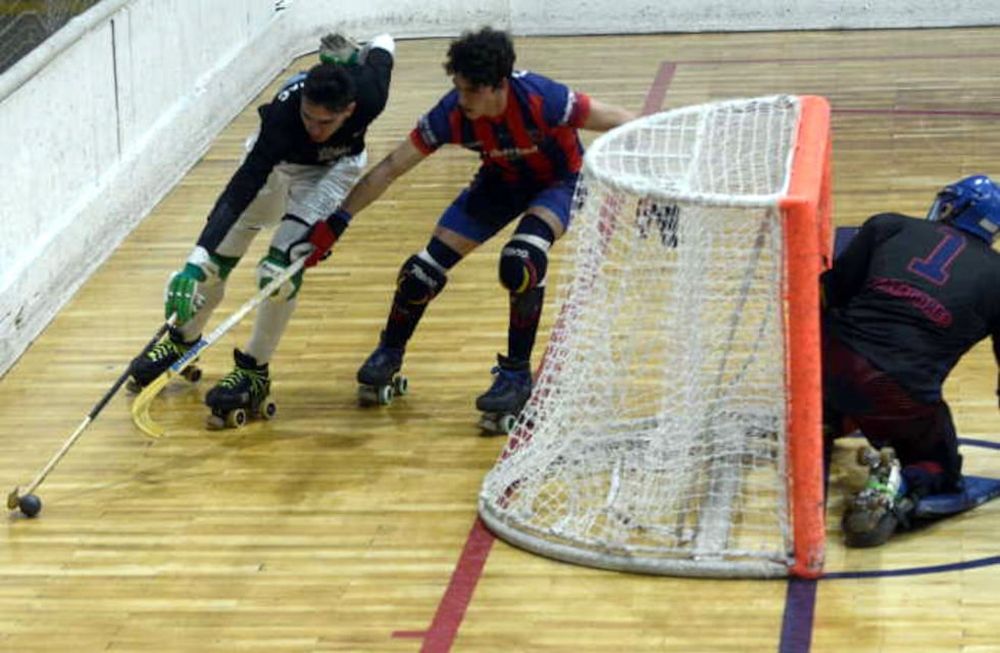 Hockey sobre patines: Talleres “B” es único puntero