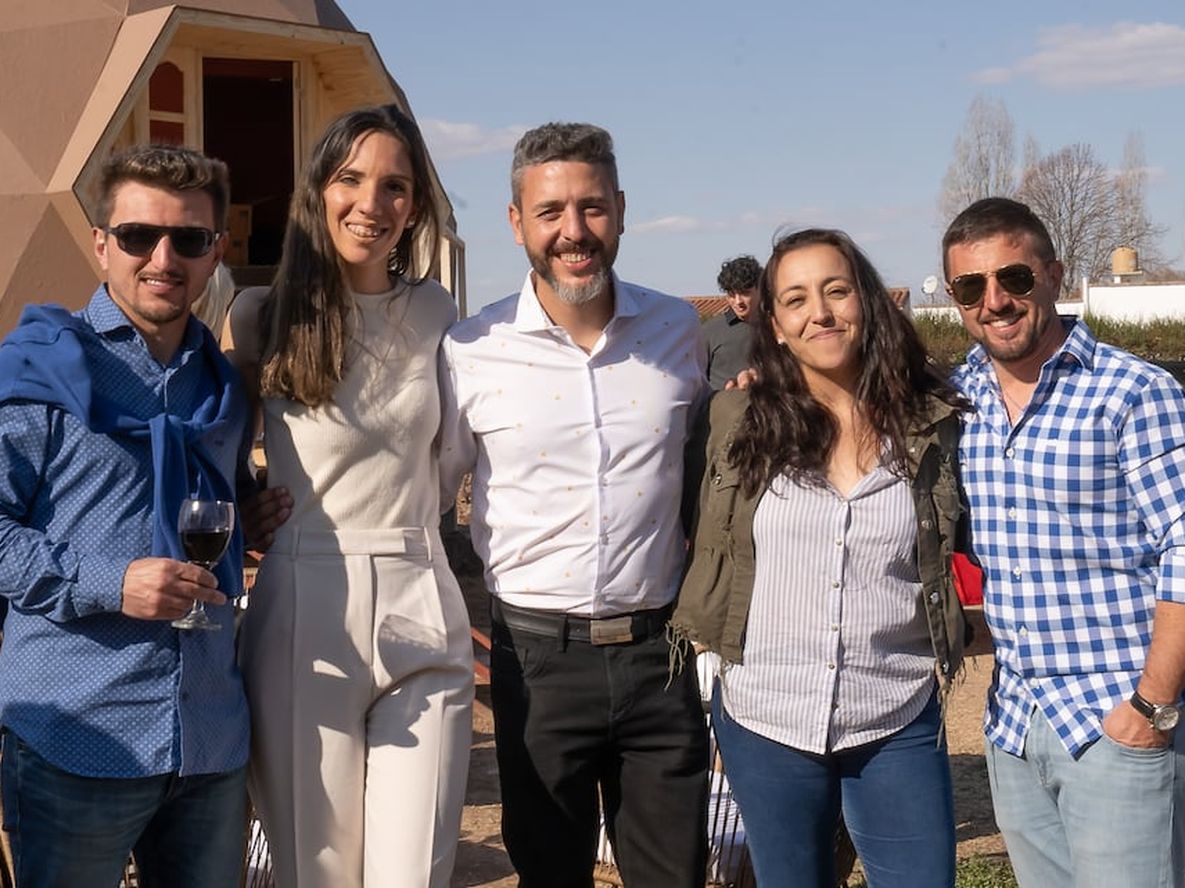 Ariel Longhin, junto a Julieta Lara y Franco Taricco (fundadores de La Cúpula), Nadya Rey Cordero, David Longhin - Fotos por Pablo Tello