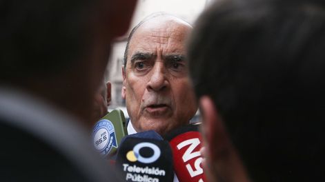 Los Andes | El jefe de Gabinete, Guillermo Francos, en su llegada al Congreso para dialogar con diputados sobre la continuidad de la Ley Bases. Foto NA: MARIANO SÁNCHEZ