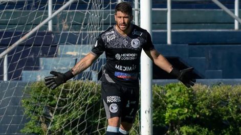 Los Andes | El arquero de Independiente Rivadavia, Cristian Aracena sufrió un desgarro y estará casi un mes afuera de las canchas. / Los Andes.