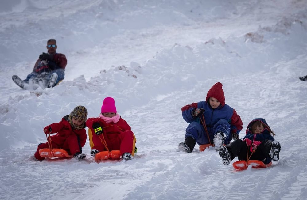 Comenzaron las vacaciones de invierno y gran cantidad de turistas de distintas provincias del país llegaron a Mendoza para disfrutar la nieve en los centros de esquí que tiene la provincia. Foto: Ignacio Blanco / Los Andes