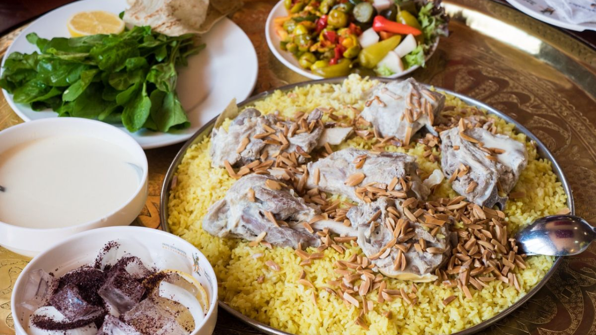 Qué es el Mansaf: el plato nacional de Jordania, uno de los 