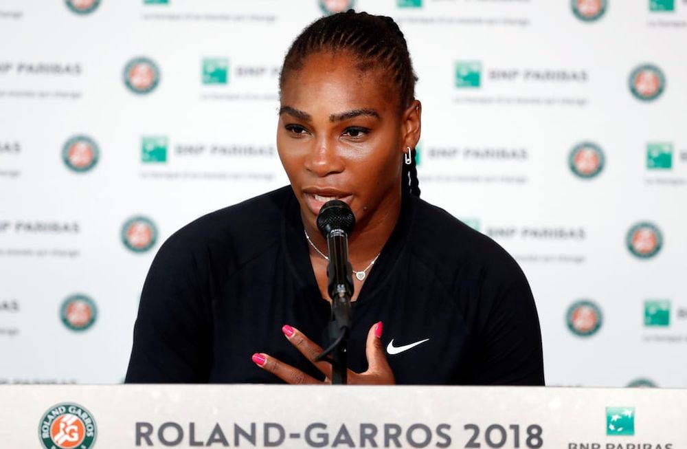 Serena Williams se retiró de Roland Garros por una lesión, antes de su duelo con Sharapova
