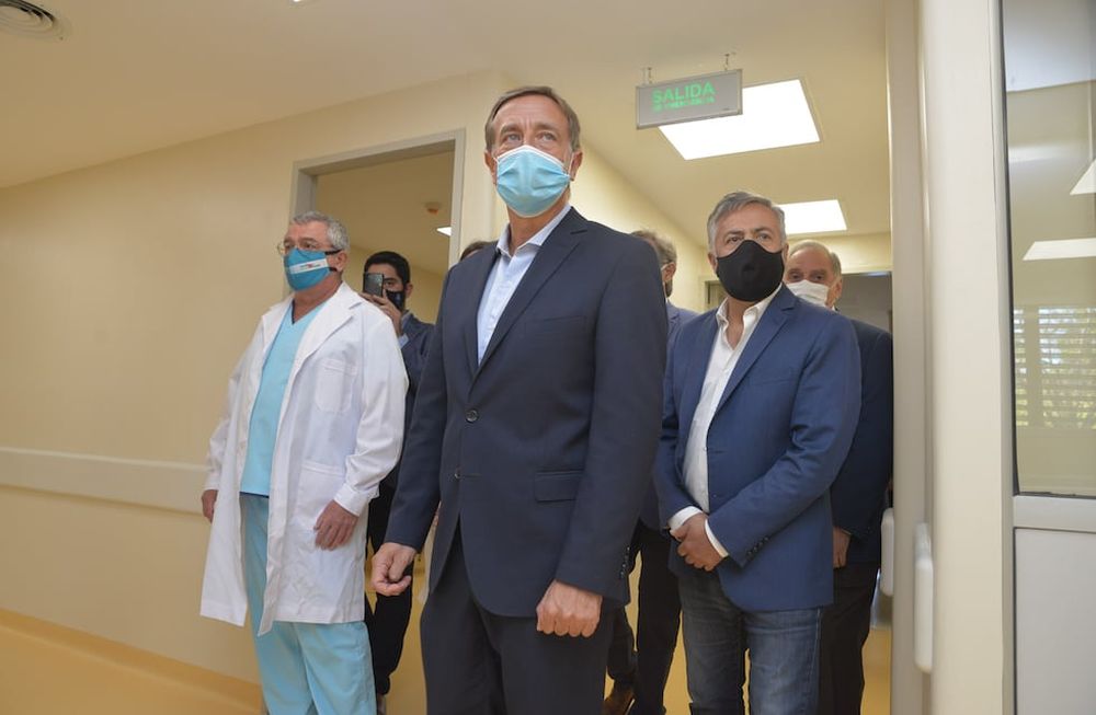 Qué hará Suárez tras las restricciones en el AMBA: ¿se terminan las reuniones sociales en Mendoza?